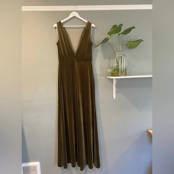 Jenny Yoo Logan Deep-V Velvet Column Gown Sage Green Bridesmaid or Formal Event - Picture 7 of 8